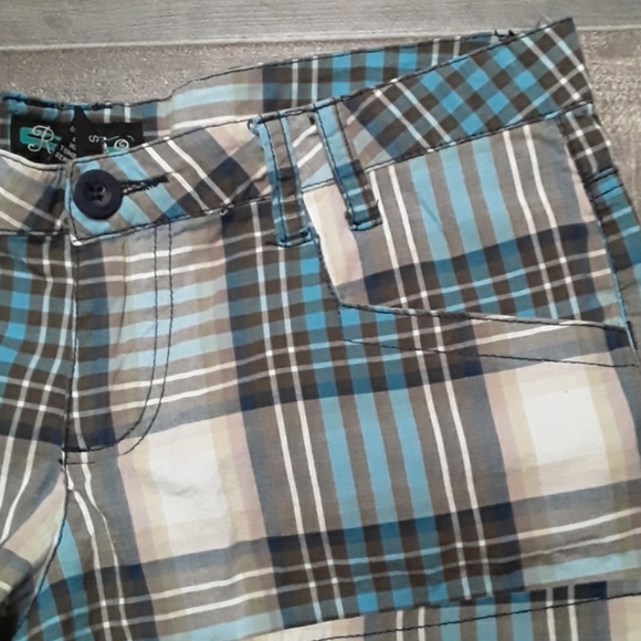 ROSIO/USA WOMENS LOW RISE SHORTS. - Picture 3 of 5